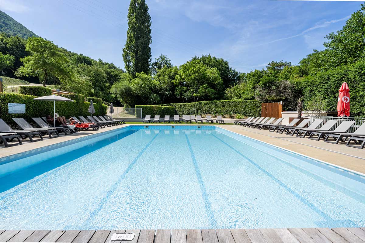 Enjoy a Beautiful Aquatic Area Enjoy A Beautiful Aquatic Area